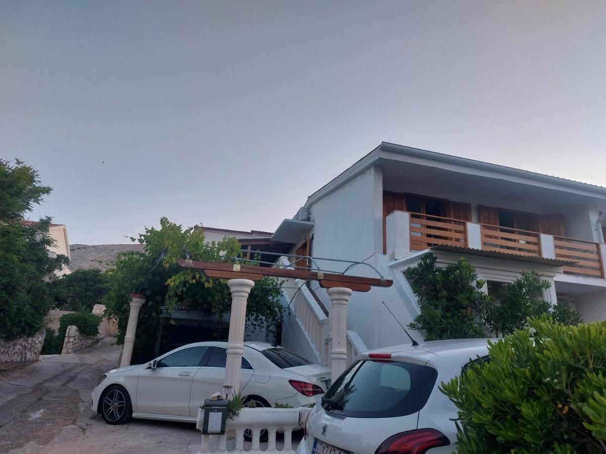 Studio Apartment Iva - 50 M From The Sea-Balcony Pag Town Bagian luar foto